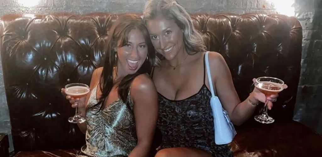 Cleveland MILFs grabbing cocktails at Vault CL