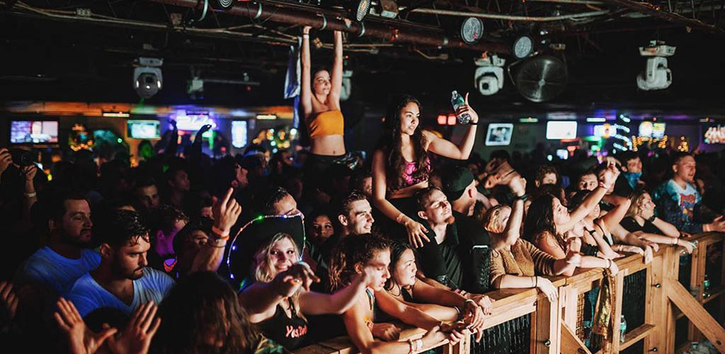 The rowdy party crowd at Peabody’s Nightclub 