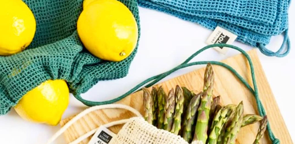 Fresh lemons and asparagus from The Casual Gourmet