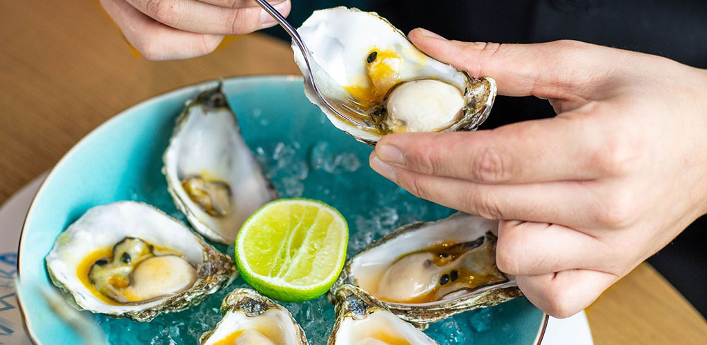 Fresh oysters from Gamba