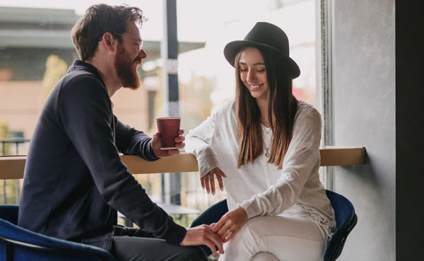 You need to learn how to tell if a girl likes you from her body language