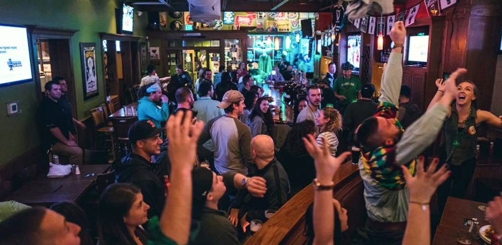 A crowd full of cougars in Connecticut at Olive Bar