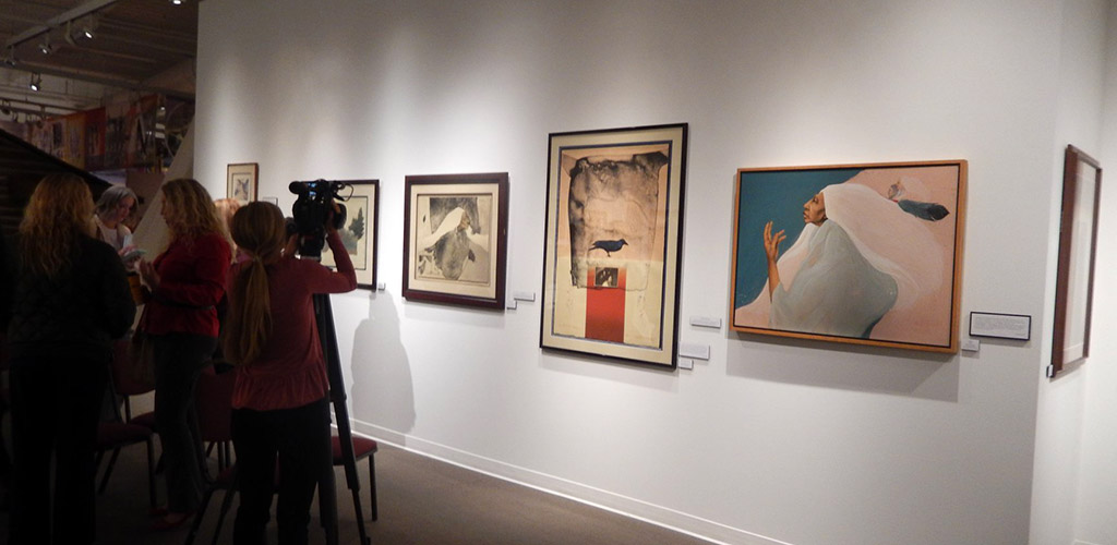 People enjoying the artwork at Sioux City Public Museum