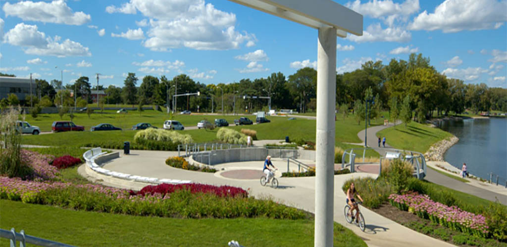 Bikers at Gray’s Lake Park