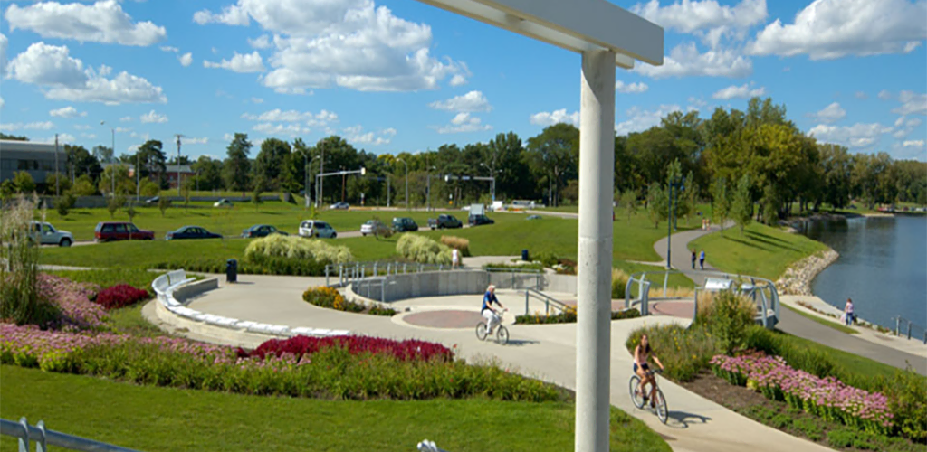 Bikers at Gray’s Lake Park