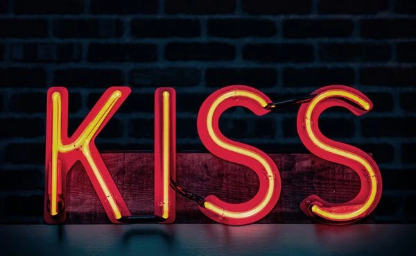 You've done all the work to get to this point but you're left with nerves when thinking of sealing the deal. Learn our tips on how to kiss a girl to ensure she wants more.