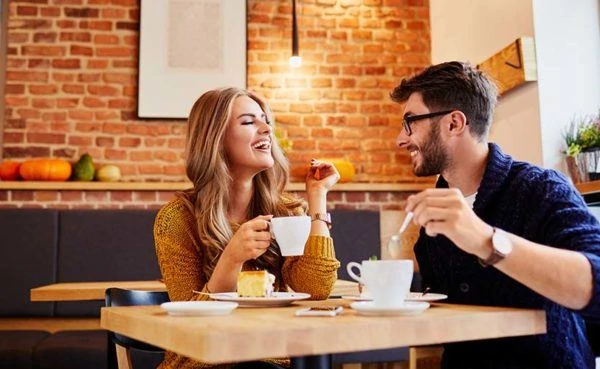 Man who knows what to talk about on a first date