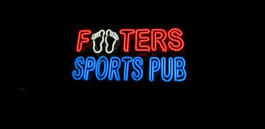 Footers Sports Pub neon sign