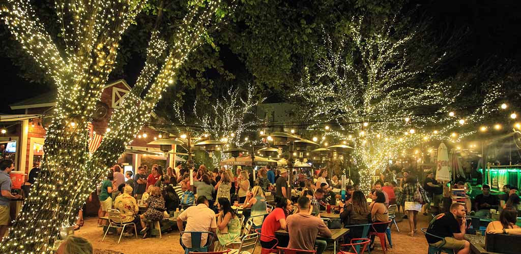 American Gardens packed patio