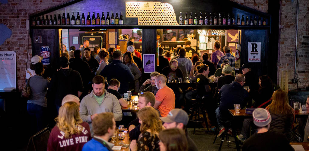 Get laid in Lincoln with fellow beer lovers at The Happy Raven