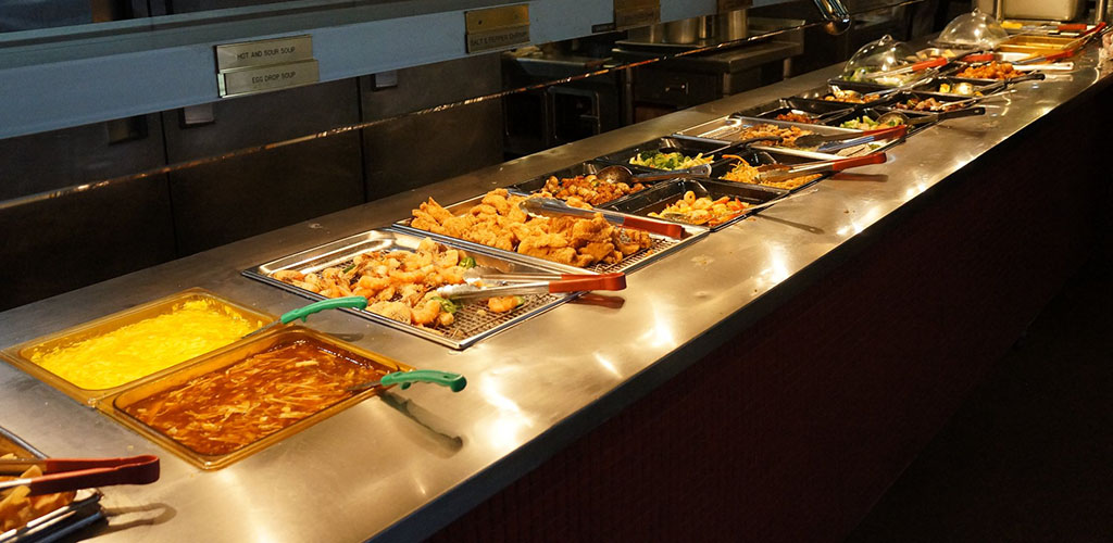 A variety of dishes in the buffet of Chow Time