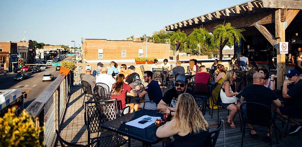 The breezy patio of 1912 Bar