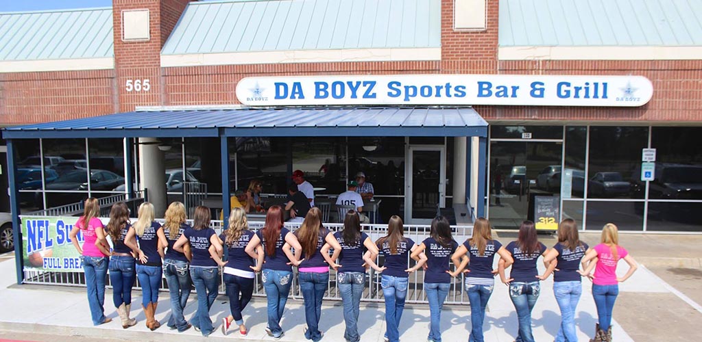 Da Boyz Sports Bar and Grill is where you can find Garland hookups