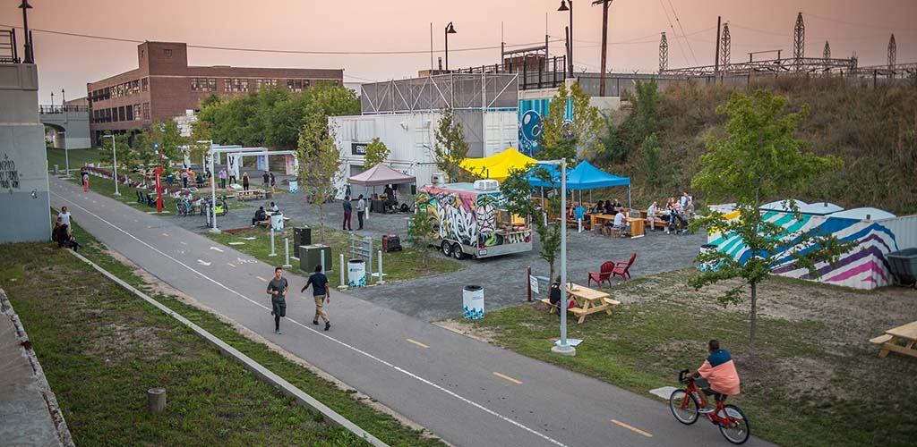 People enjoying an afternoon at Dequindre Cut