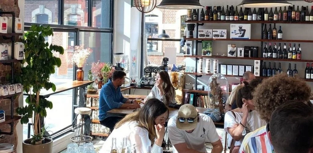 Geelong couples on coffee dates at Coffee Cartel