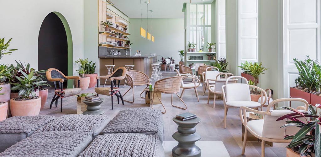 127 in Eden Locke is a trendy coffee shop in an even trendier district where single women in Edinburgh hang out