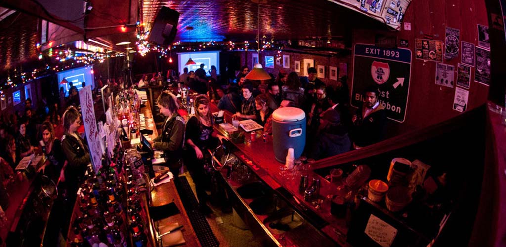 Sidebar Tavern is a cool and intimate venue for live music and Baltimore casual encounters