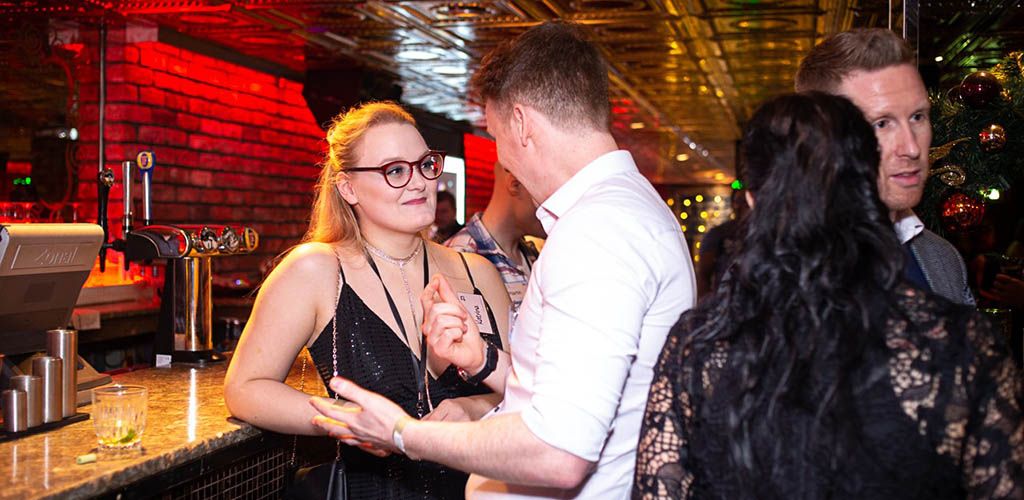 Sign up to Speed Dater to connect with dozens of single women in Edinburgh in one night