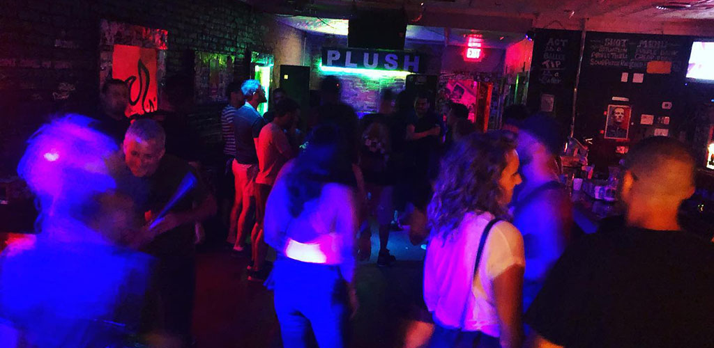 Plush gets single women in Austin in the mood to dance