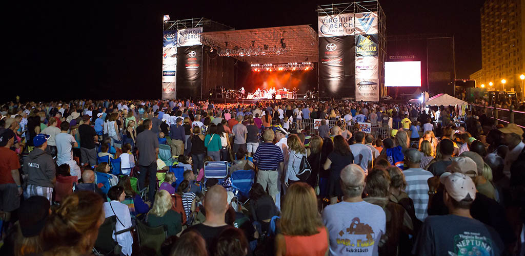 Lots of people attending the American Music Festival