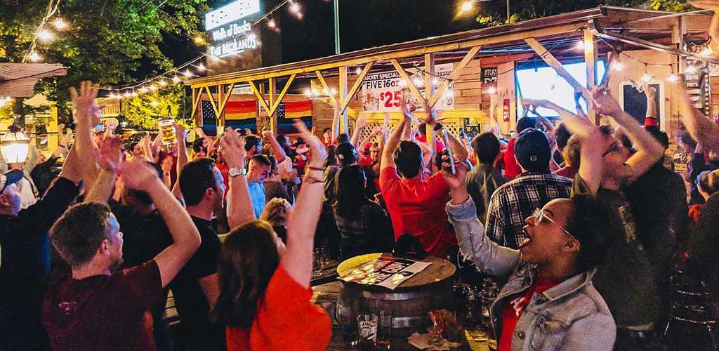 A big crowd at The Midlands Beer Garden where it's easy to find hookups in Washington DC