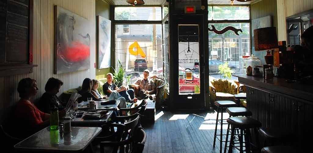 Inside Casa Del Popolo in the afternoon