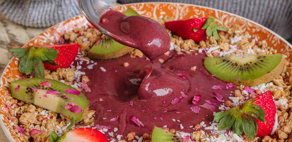 A fruit and quinoa bowl from Tommy Cafe