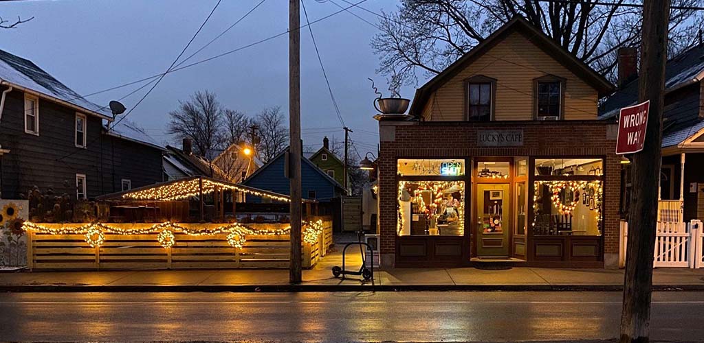 The exterior of the cozy Lucky's Cafe