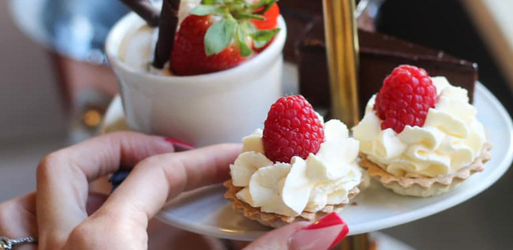 Raspberry desserts from Metropolitan Cocktail Bar