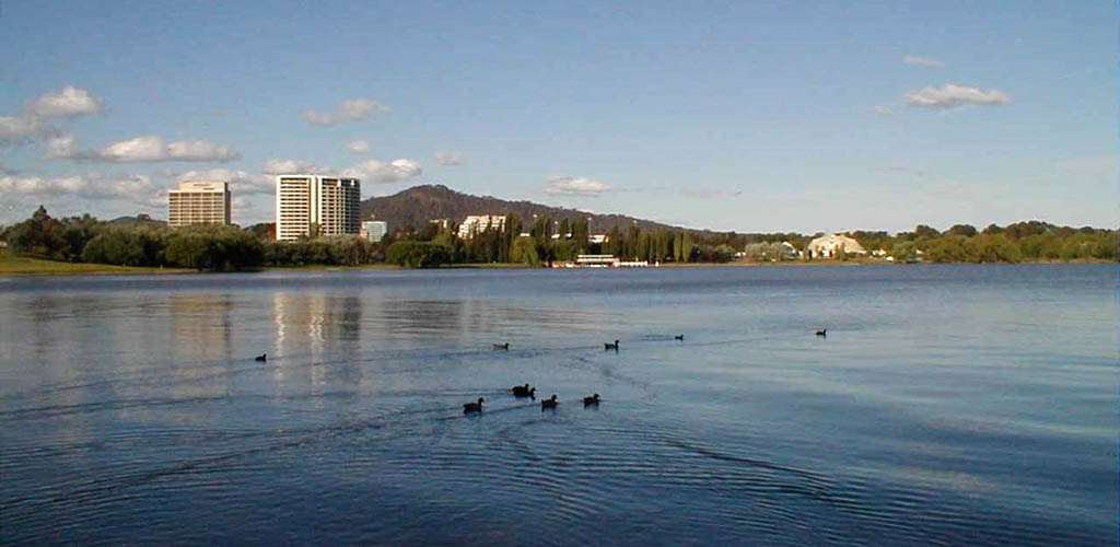 The beautiful view of Lake Burley Griffin