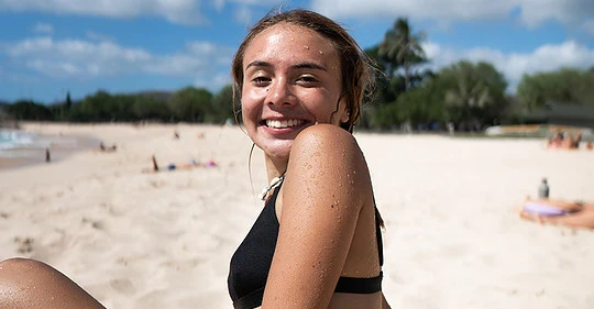 Sexy woman at the beach looking for hookups in Florida