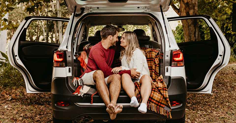 A couple on a romantic picnic