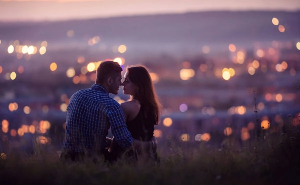 Dating in Denver is more romantic in the evening