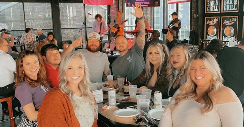 Singles at Rippy's Bar & Grill Nashville