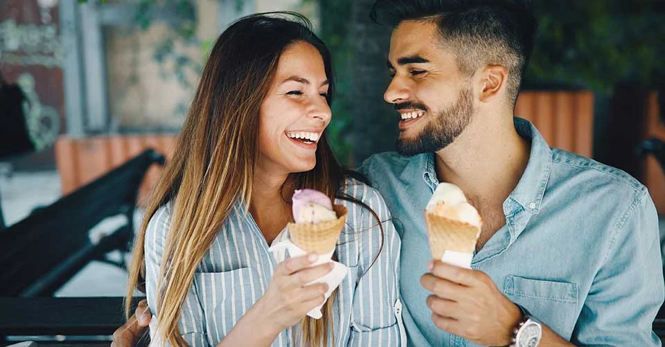 Summer dating in Albuquerque at a dessert bar