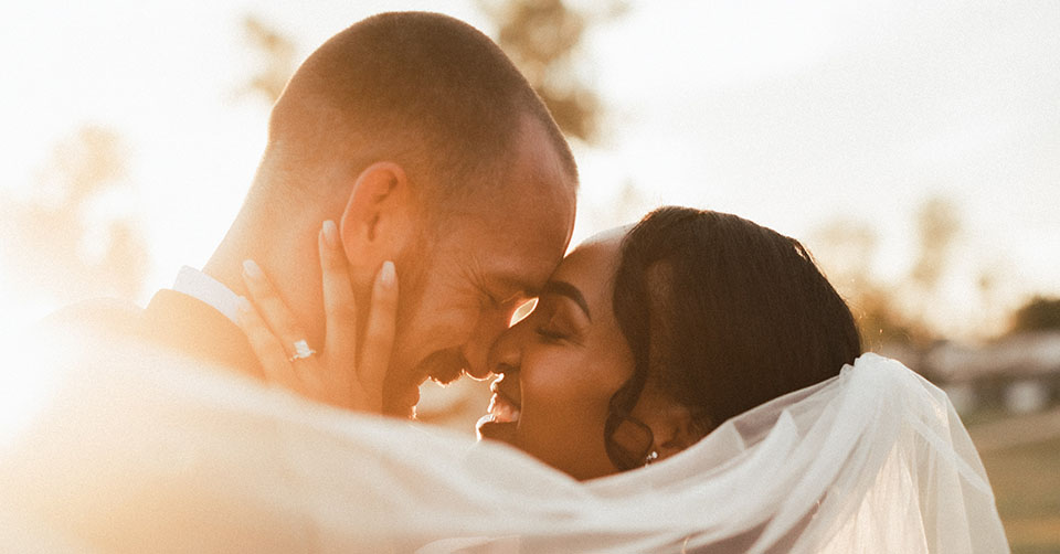 A newly married couple that met on a dating app